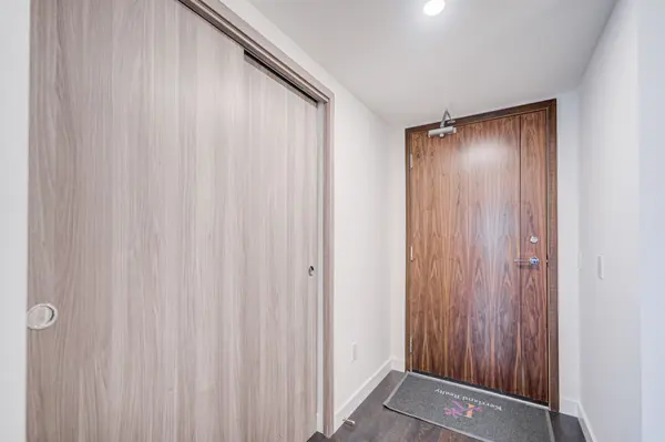 1 Concord CityPlace WAY #4209, Toronto C01, ON M5V 0X3