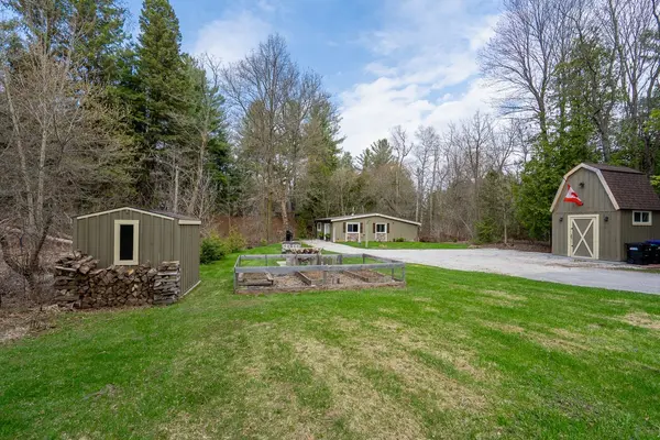 8256 Main ST, Adjala-tosorontio, ON L0M 1M0