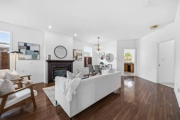 3 Paddle Gate, Richmond Hill, ON L4E 3Y2