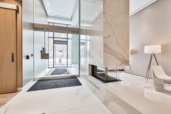 370 Martha ST #2204, Burlington, ON L7R 0G9