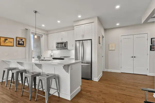 180 Boundstone WAY #205, Kanata, ON K2T 0M9