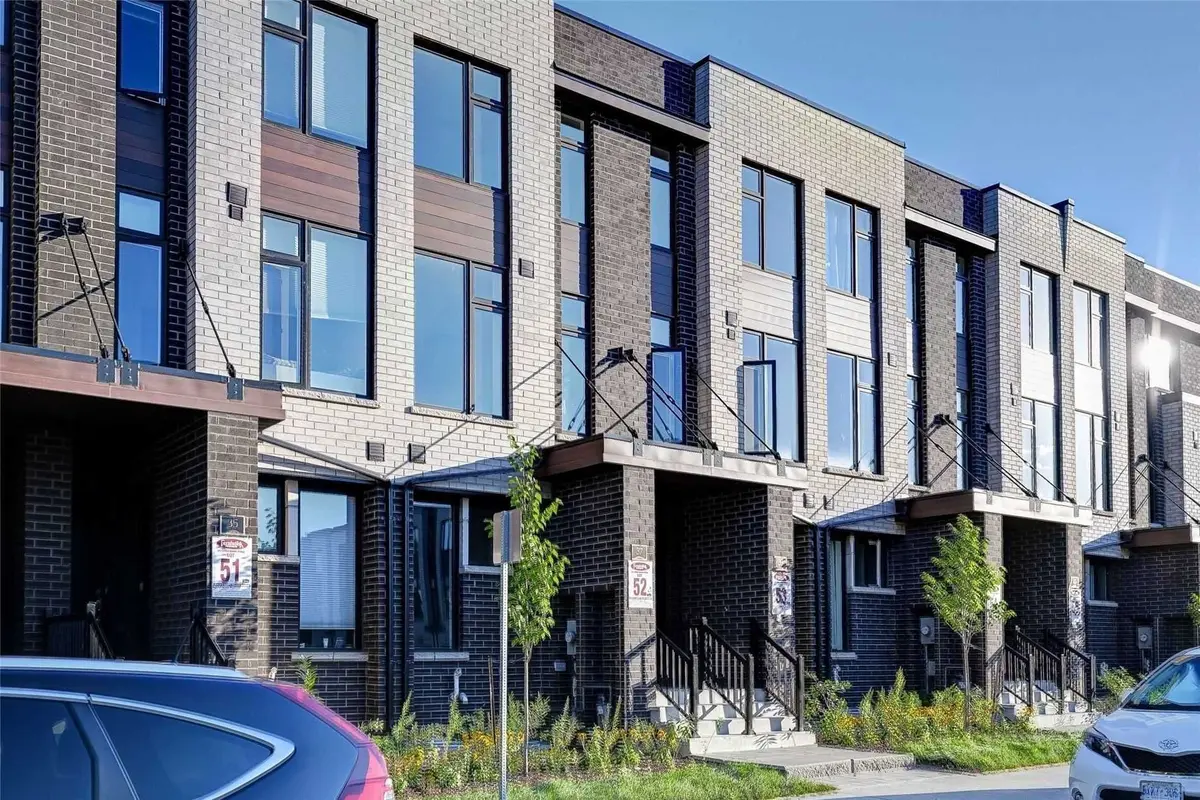 37 Creekbank RD, Toronto W04, ON M6L 0A3