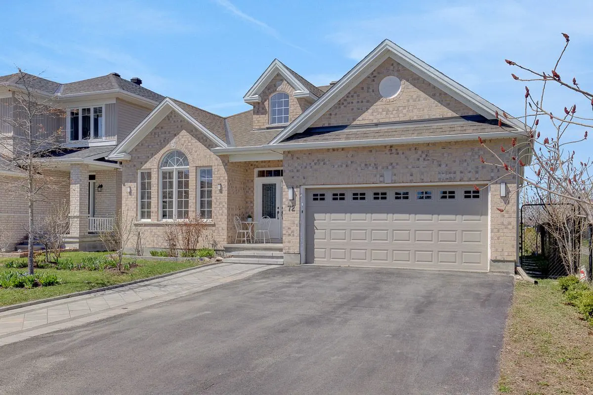 72 Bert Hall ST, Arnprior, ON K7S 0G7