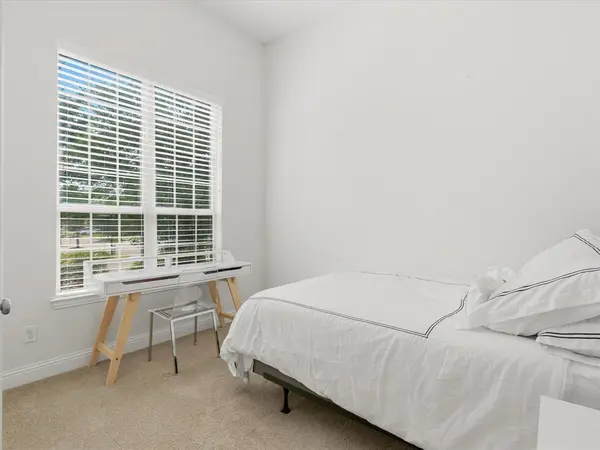 705 Fenceline Drive, Argyle, TX 76226