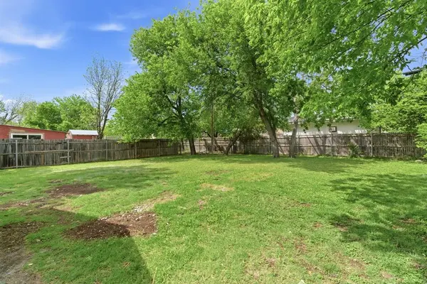 8816 Spaugh Court, White Settlement, TX 76108