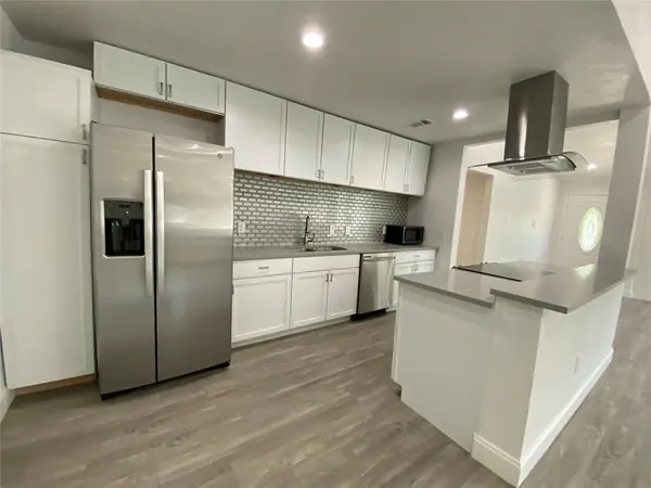 3035 Townsend Drive, Dallas, TX 75229