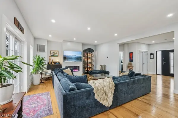 109 Arbor Dr, Hohokus Boro, NJ 07423