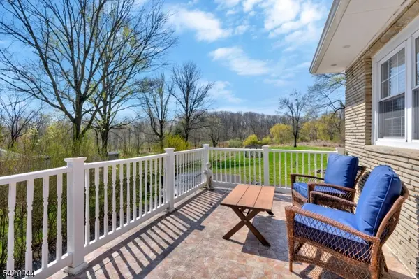 123 Thatchers Hill Rd, Raritan Twp., NJ 08822