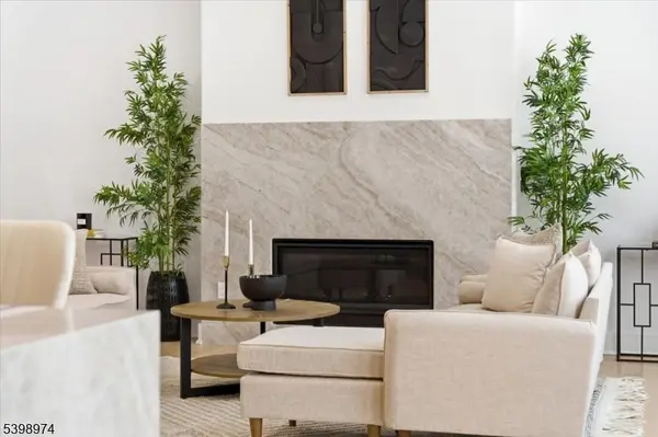 125 Tudor Oval, Westfield Town, NJ 07090