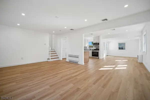 27 Mountainview Dr, Clifton City, NJ 07013