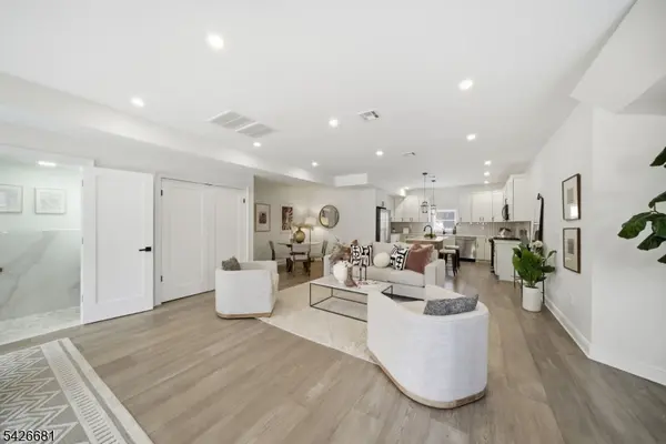 28 1/2 Irving St, Montclair Twp., NJ 07042