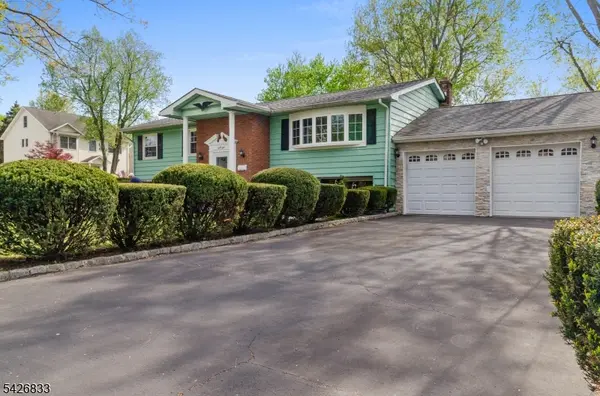 41 Cooper Ave, Roseland Boro, NJ 07068