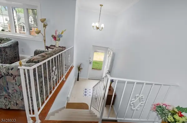 41 Cooper Ave, Roseland Boro, NJ 07068