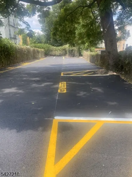 100A Grant Ave, Jersey City, NJ 07305