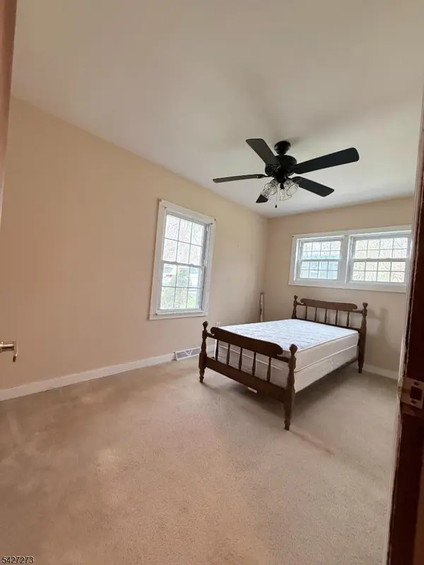 19 Pine Dr, Liberty Twp., NJ 07823