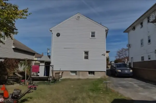 11 Woodrow Ave, Woodland Park, NJ 07424