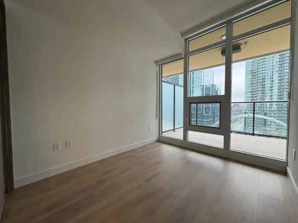 3 Concord Cityplace WAY #1705, Toronto C01, ON M5V 0X4