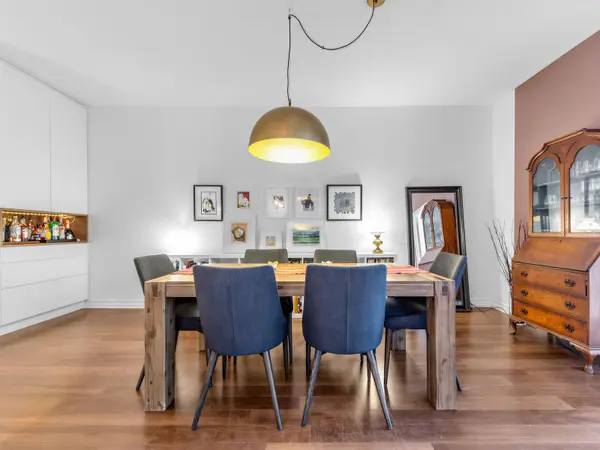 11 Christie ST #406, Toronto C02, ON M6G 4C3