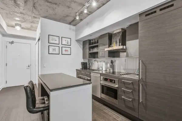 1030 King ST W #921, Toronto C01, ON M6K 0B4