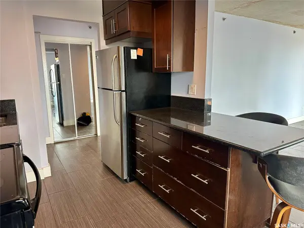 320 5th AVENUE N #902, Saskatoon, SK S7K 2P5