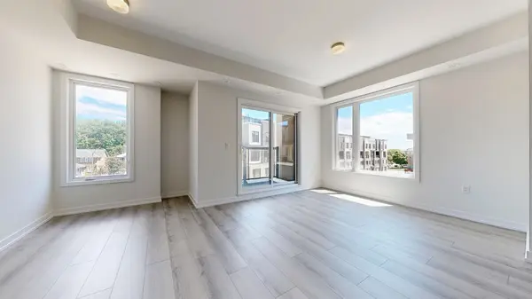 3566 Colonial DR #23, Mississauga, ON L5L 0B9