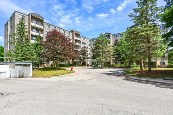 93 Westwood RD #201, Guelph, ON N1H 7J7