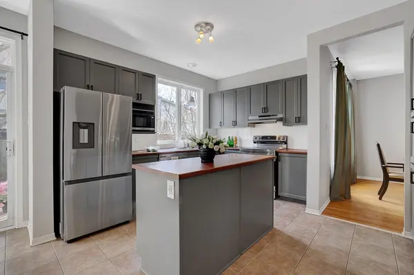 39 Crosspointe AVE, Barrhaven, ON K2G 6N4