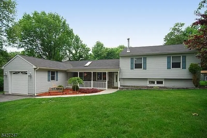 3 Elizabeth Ln, Rockaway Twp., NJ 07866