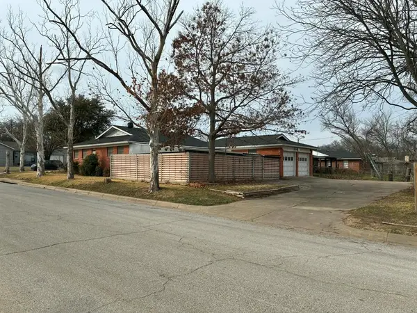 2421 Shalon Avenue, Fort Worth, TX 76112