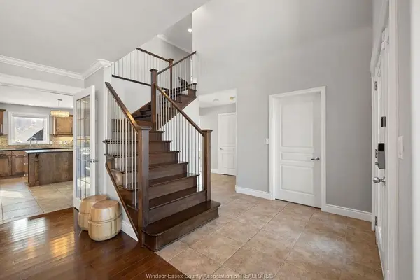 1073 REGENCY Crescent, Lakeshore, ON N0R 1A0