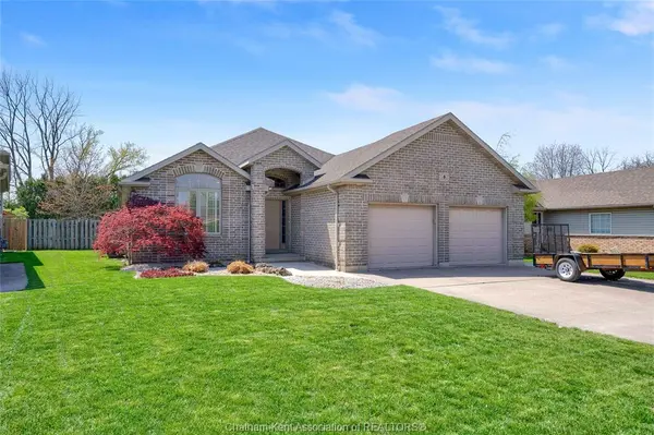 8 Windfield Crescent, Chatham, ON N7L 5L2