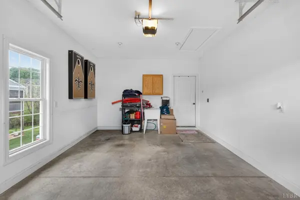 1413 Helmsdale DR, Forest, VA 24551