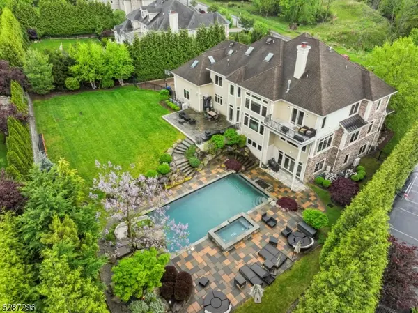 14 Michelle Ln, Livingston Twp., NJ 07039