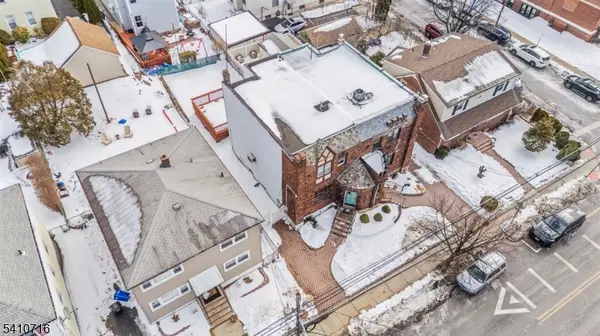 124 Belgrove Dr, Kearny Town, NJ 07032