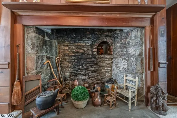 40 Sergeantsville Rd, Raritan Twp., NJ 08822