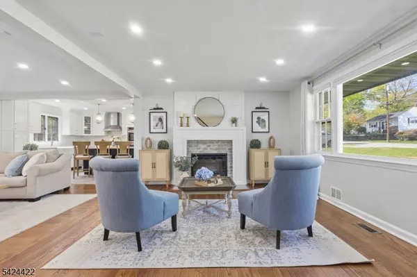 6 Exeter St, Parsippany-troy Hills Twp., NJ 07950