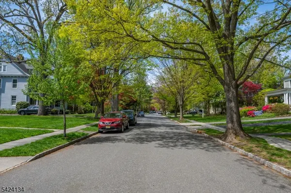 34 Oakwood Ave, Montclair Twp., NJ 07043