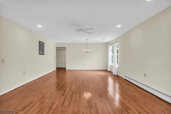 81 Woodstock Dr, Berkeley Twp., NJ 08757