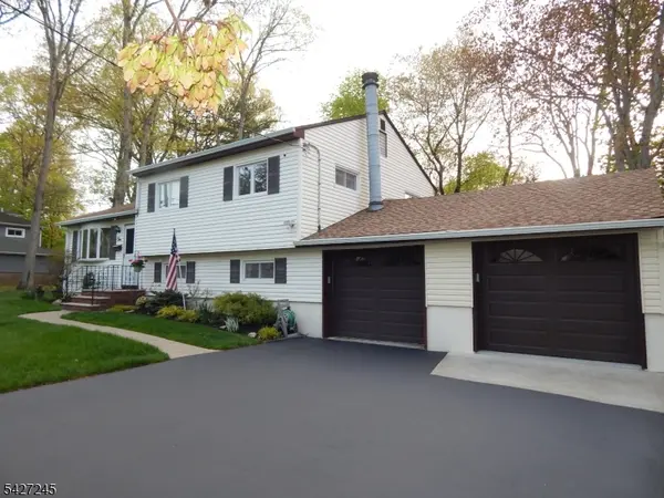 10 Lewis Rd, Montvale Boro, NJ 07645