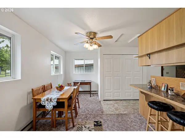 82600 Green Valley ST, Creswell, OR 97426