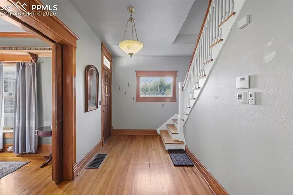 329 E Cache La Poudre ST, Colorado Springs, CO 80903