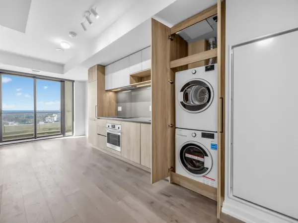 181 Sterling RD #1403, Toronto C01, ON M6R 0B2