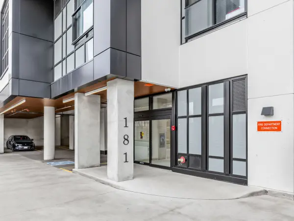 181 Sterling RD #1403, Toronto C01, ON M6R 0B2