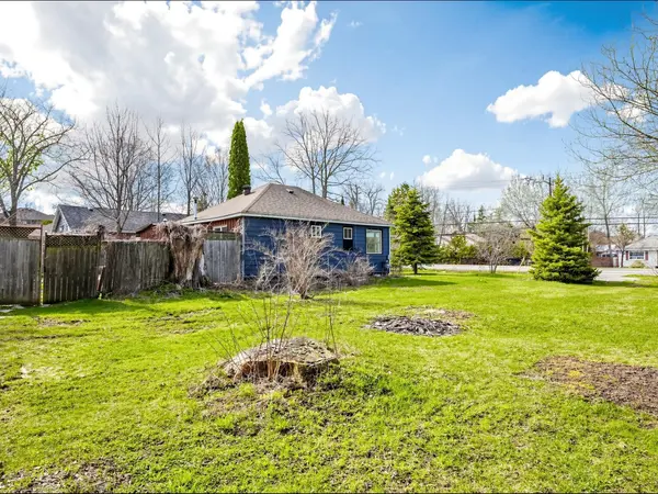 1975 Metro RD N, Georgina, ON L0E 1L0