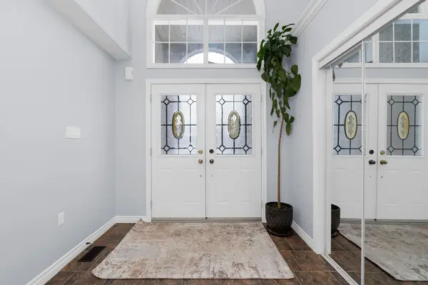 77 Sovereign's Gate, Barrie, ON L4N 0Y9