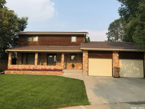 3623 Hanna BAY, Regina, SK S4S 7C8