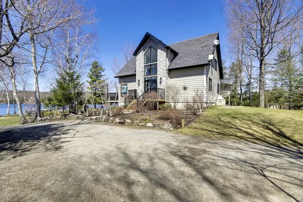 519 Parsons LN, Lanark Highlands, ON K0G 1K0