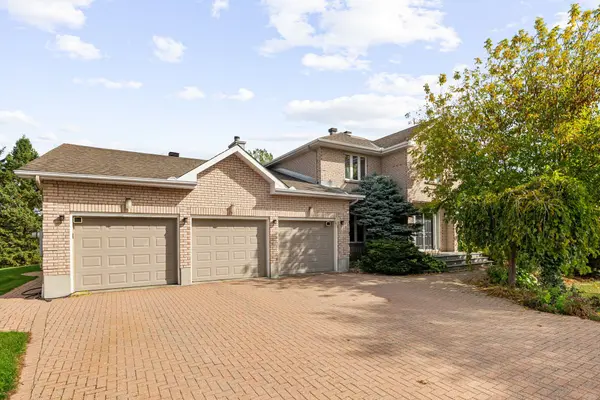 6 Marchbrook CIR, Kanata, ON K2W 1A1