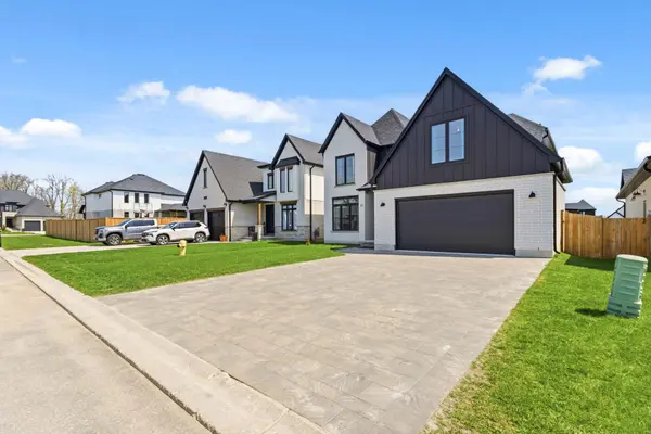 13 BRISCOE CRES, Strathroy-caradoc, ON N7G 0G3