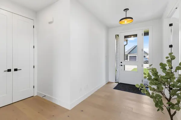 13 BRISCOE CRES, Strathroy-caradoc, ON N7G 0G3